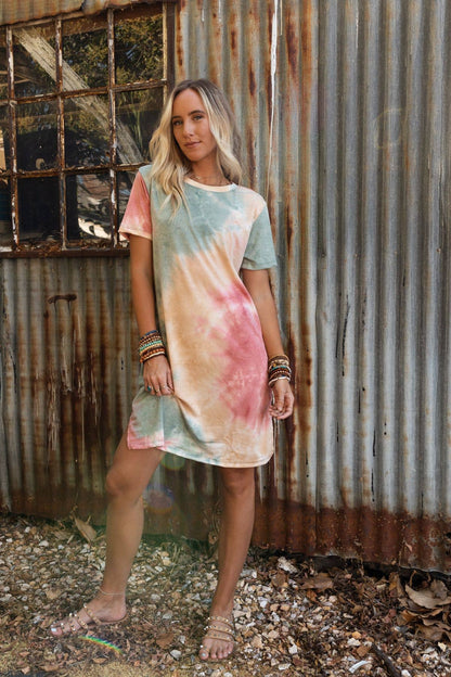 Three Bird Nest - On The Daily Oversized Slit Tee Dress - Tie Dye: XL