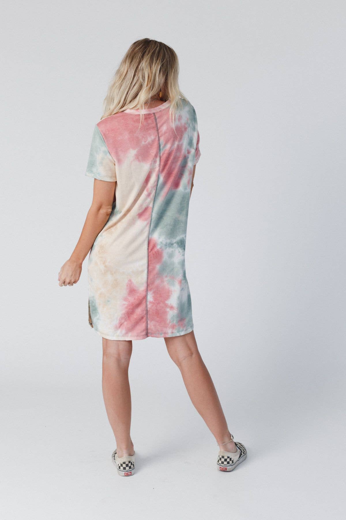 Three Bird Nest - On The Daily Oversized Slit Tee Dress - Tie Dye: XL