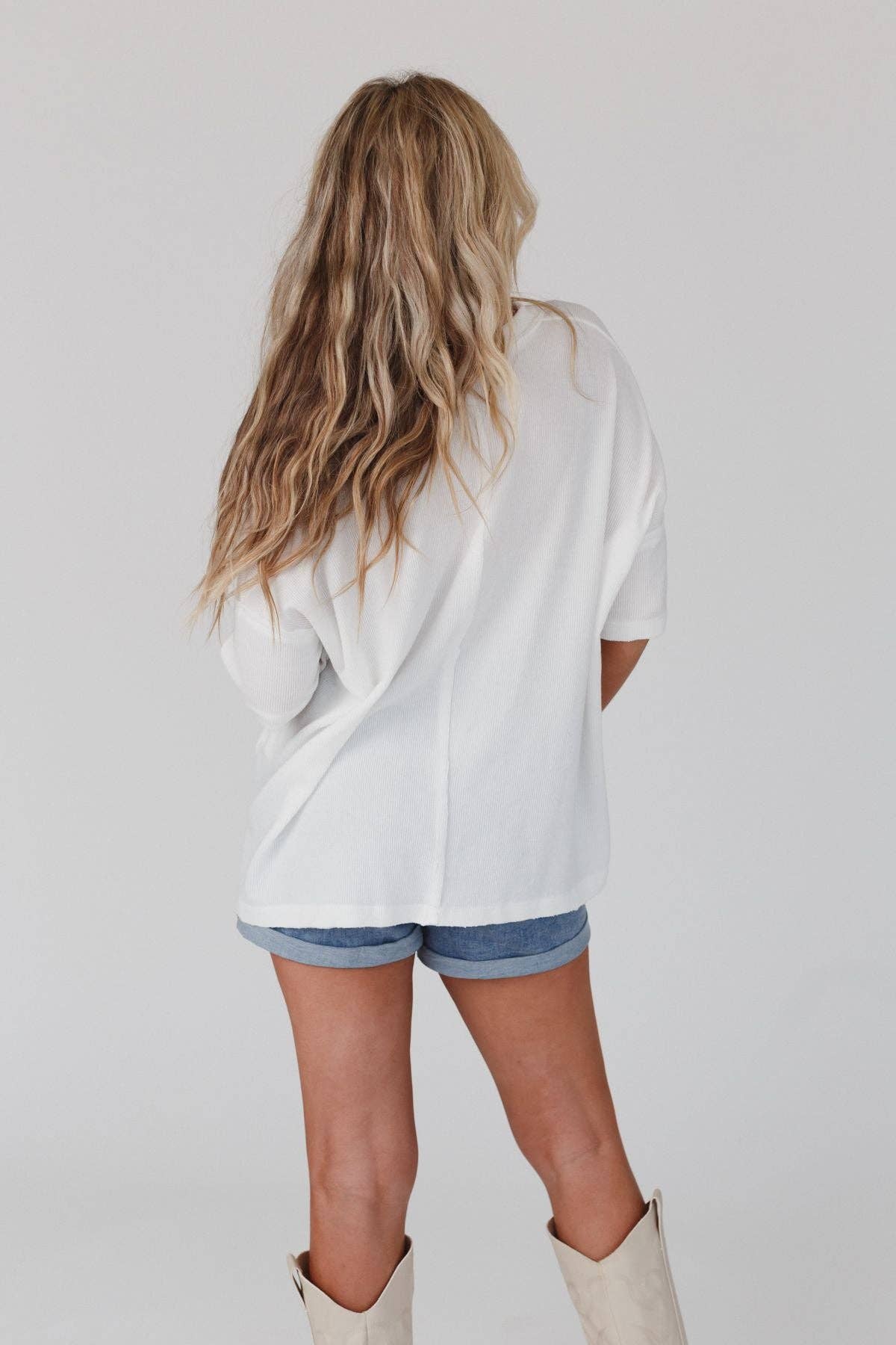 Three Bird Nest - On The Go V Neck Ribbed Essential Tee - Off White: L